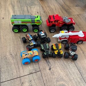 Kids/Boys Set of 9 Tonka Monster Truck , Hot Wheels and Fire Engine Set